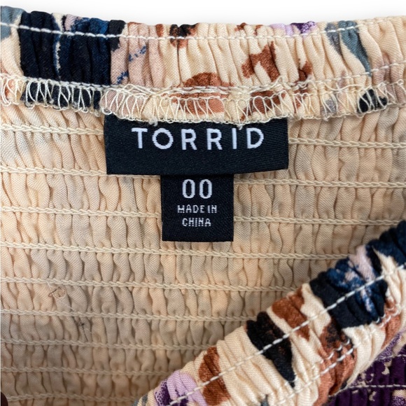 Torrid Challis Floral Taupe Cold Shoulder Blouse Size 00 (10 or M-L) - Picture 14 of 15